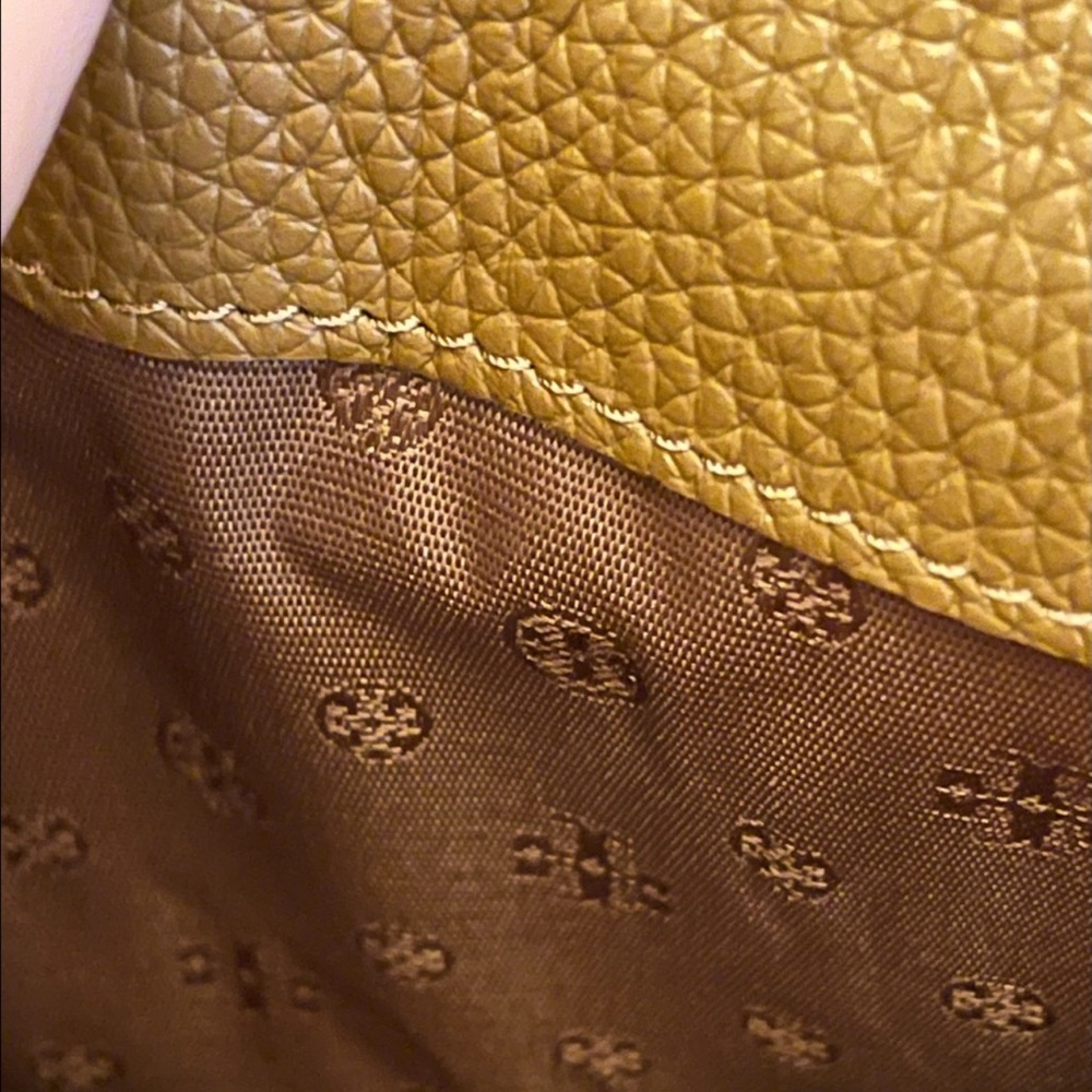 Brand new Athletic Tory Burch bag - Picture 13 of 15